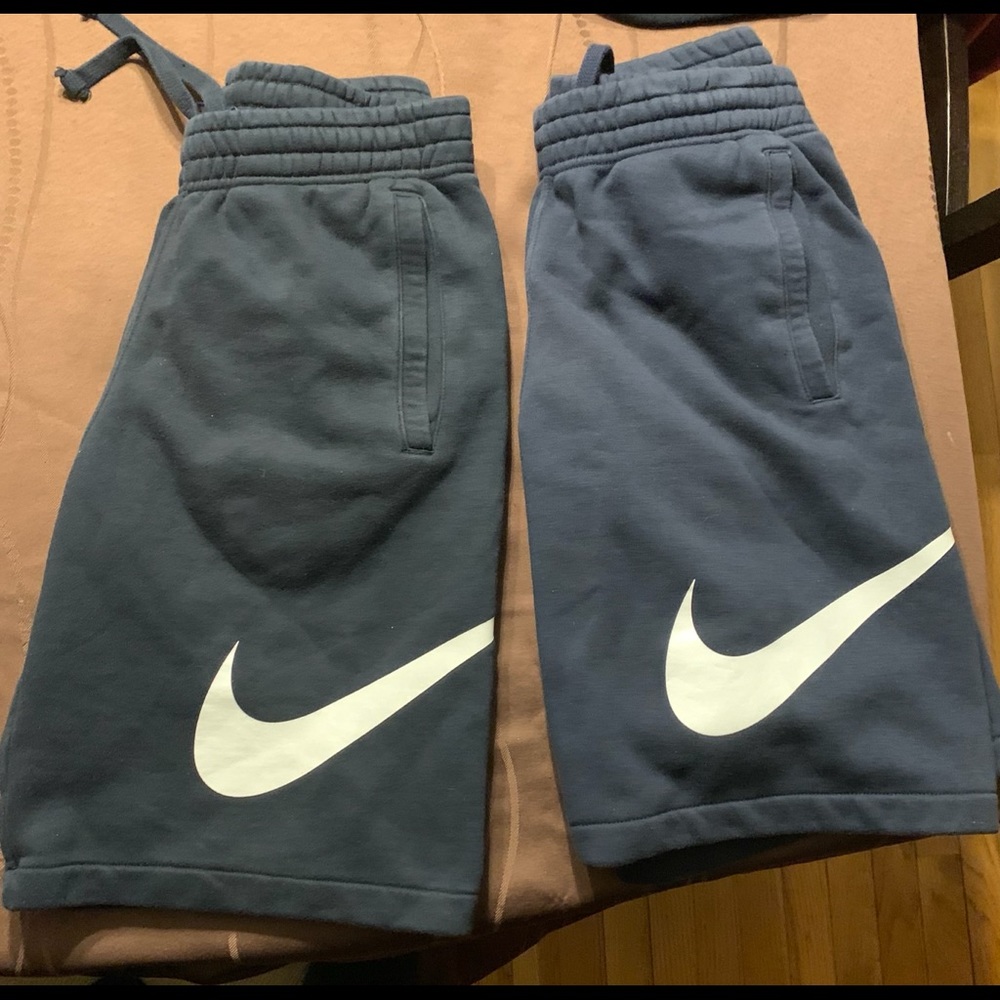 Nike Men’s Shorts size Small (1 blue /1 black) - Picture 2 of 3